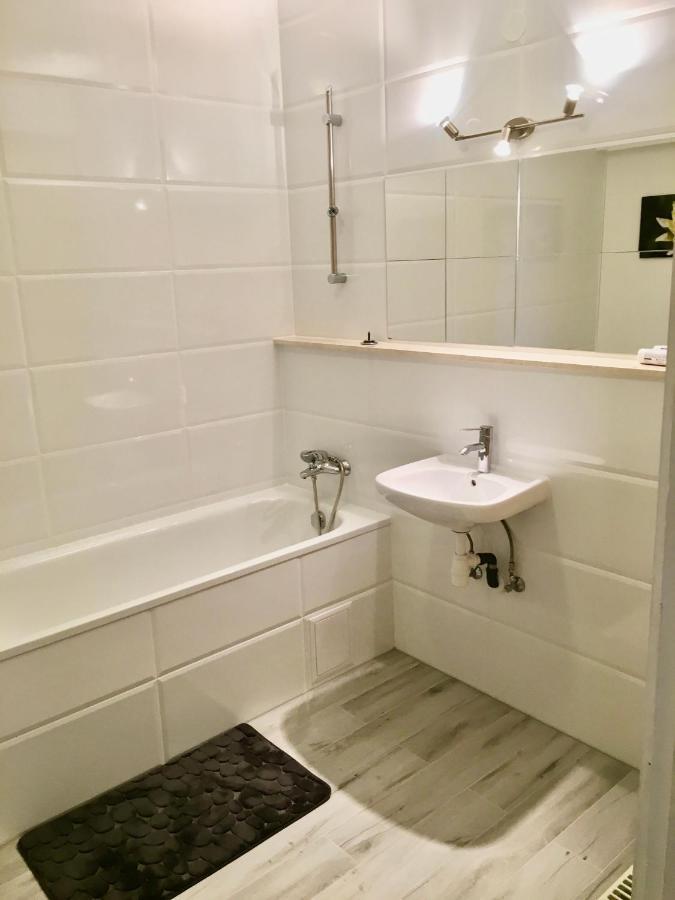 Romantic Two Bedroom Close To Normafa With Private Parking * Budapest